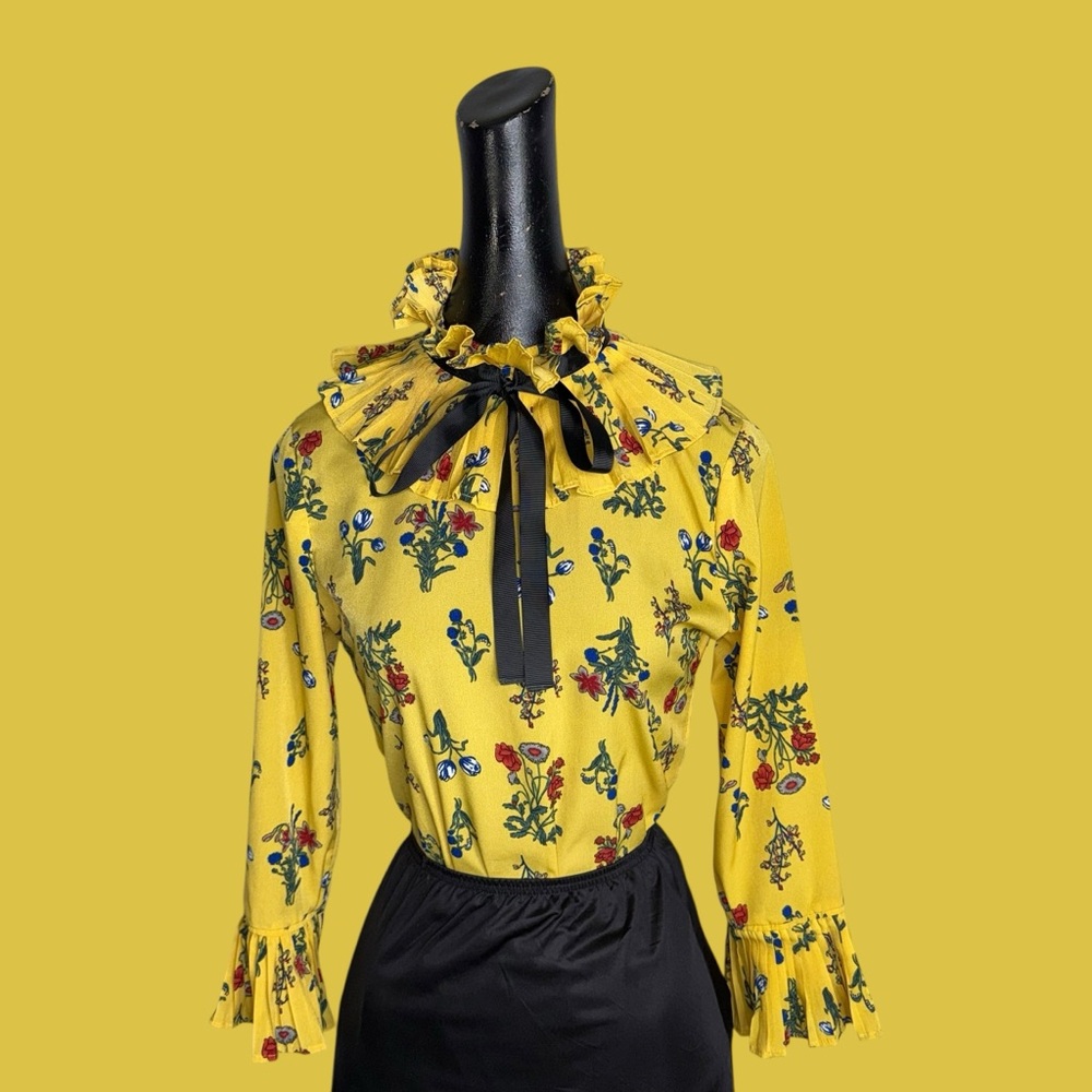 Acme Floral Yellow Ruffle Blouse - Picture 2 of 16